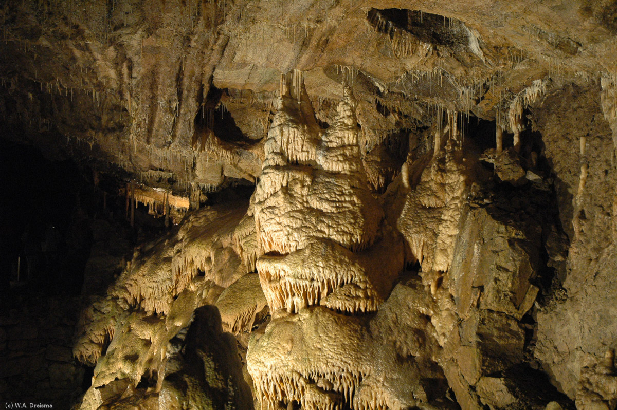 Deze stalagmiet is dus millenia oud