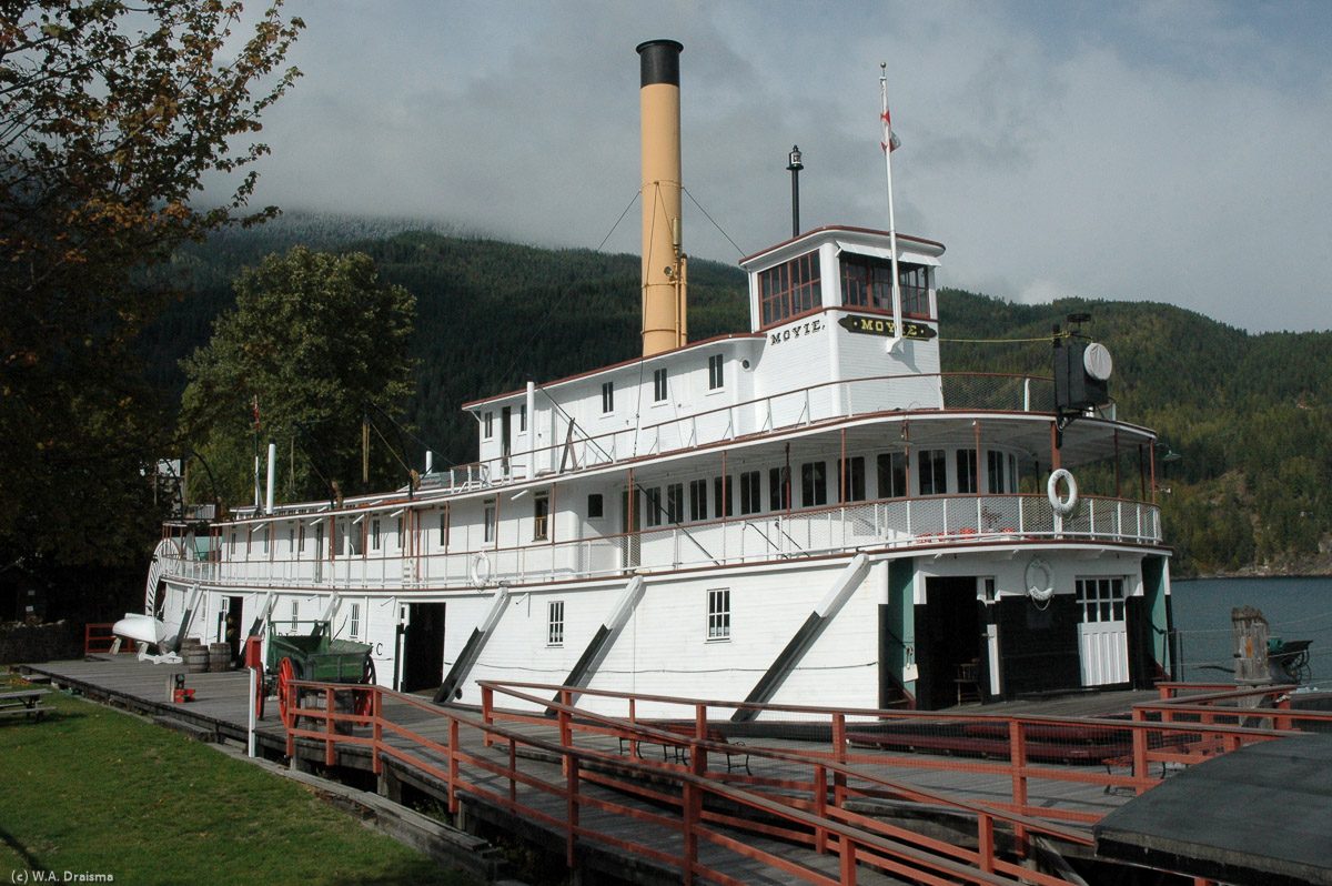 The S.S. Moyie is the world's oldest intact passenger sternwheeler. It began its service in 1898, carrying passengers and freight on Kootenay Lake for 59 years.