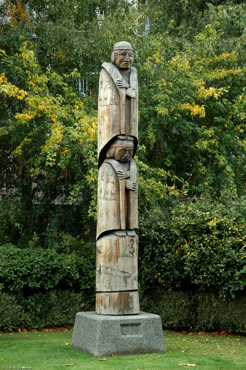 Cedar Man, Cedar Woman, made by carver Simon Charlie in 1986.