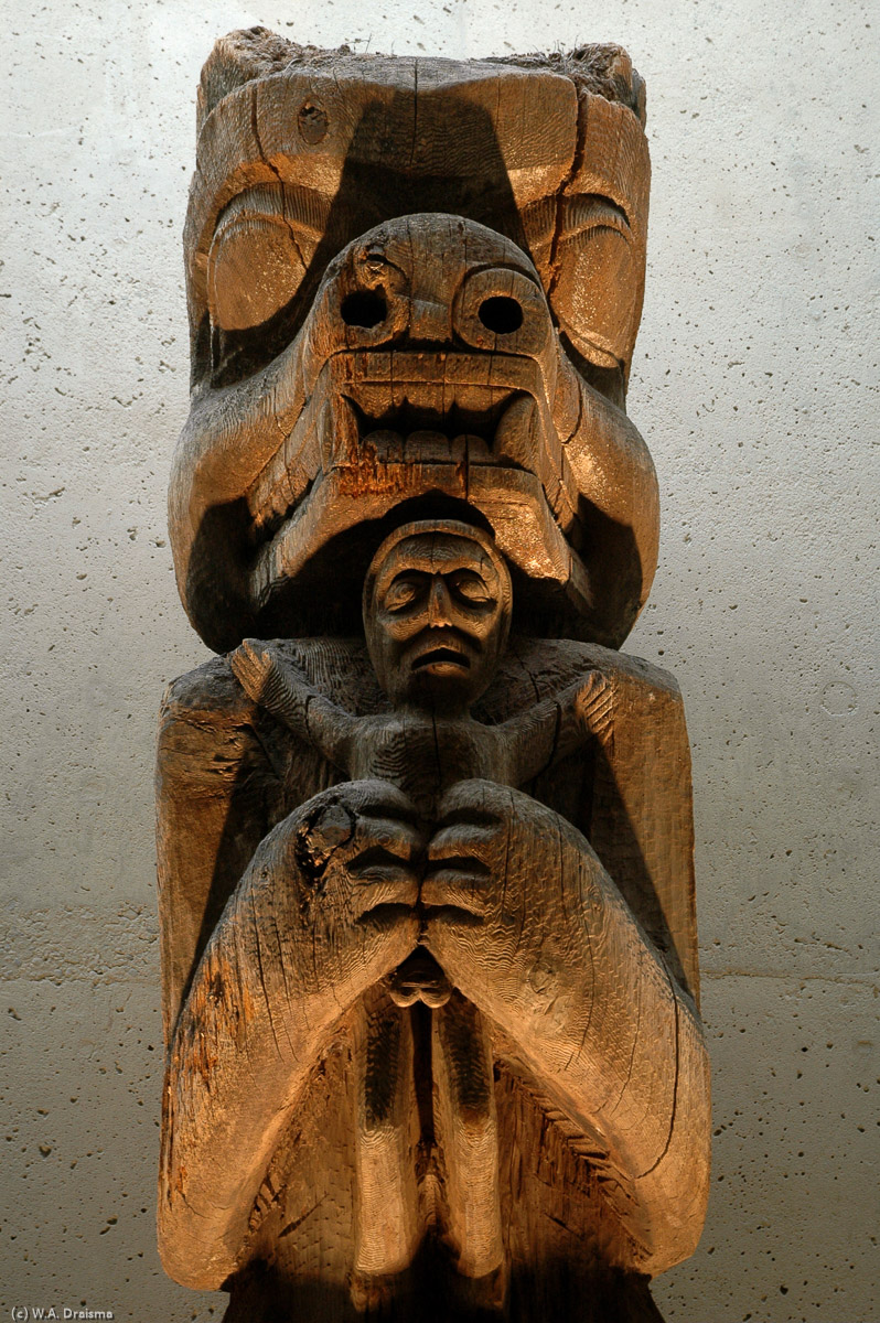An interior house post from the village of Xwamdasbe' on Hope Island. It was made by Tlatlasikwala First Nation people.