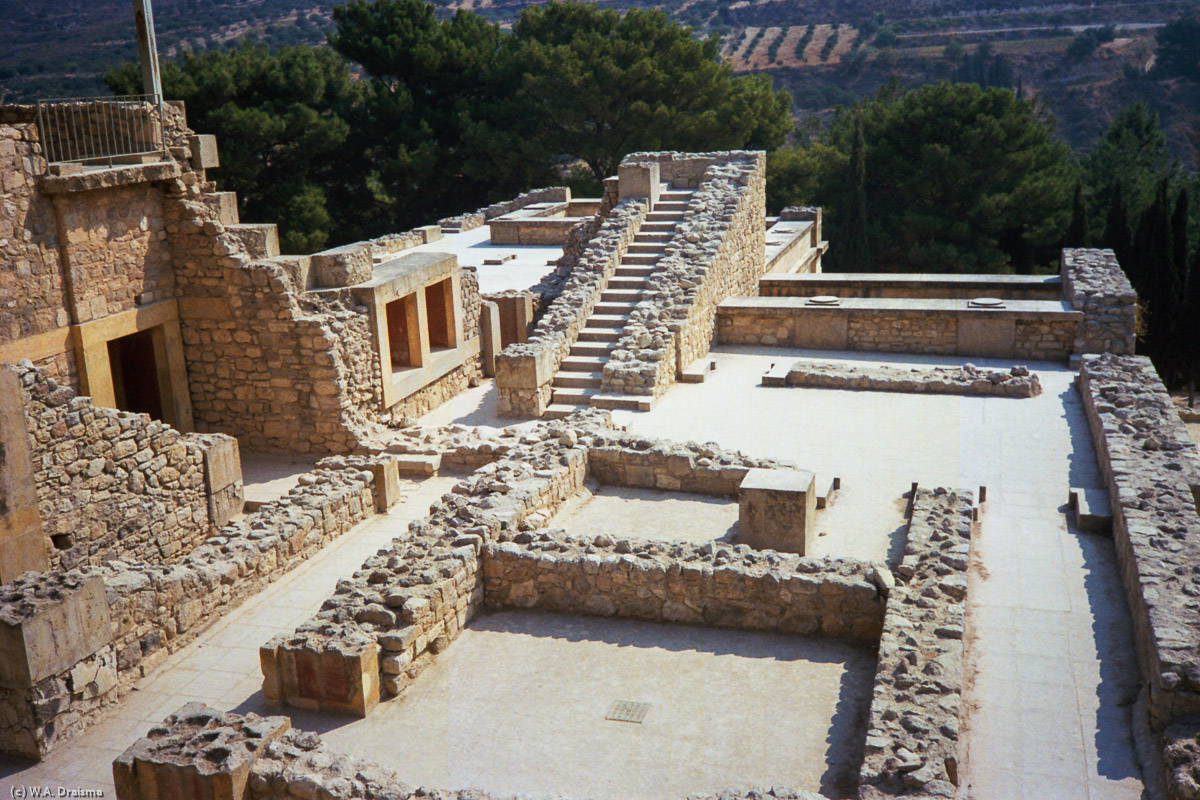 Inhabited since about 6500 BC, Crete is the place of the first advanced civilization in Europe, the Minoan that rose to power around 3000 BC. Knossos was the centre of Minoan power and one of its kings, King Minos, is still known today.