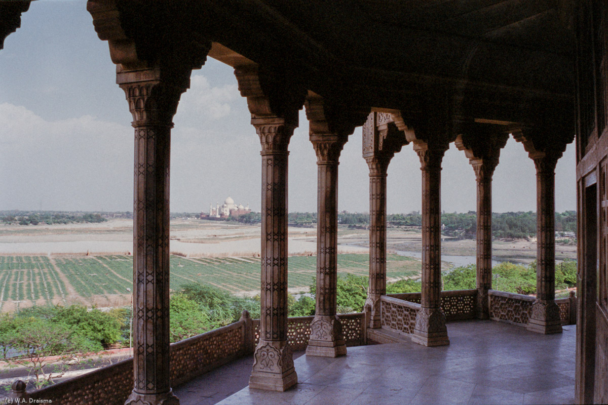 Jahangir Mahal, Agra