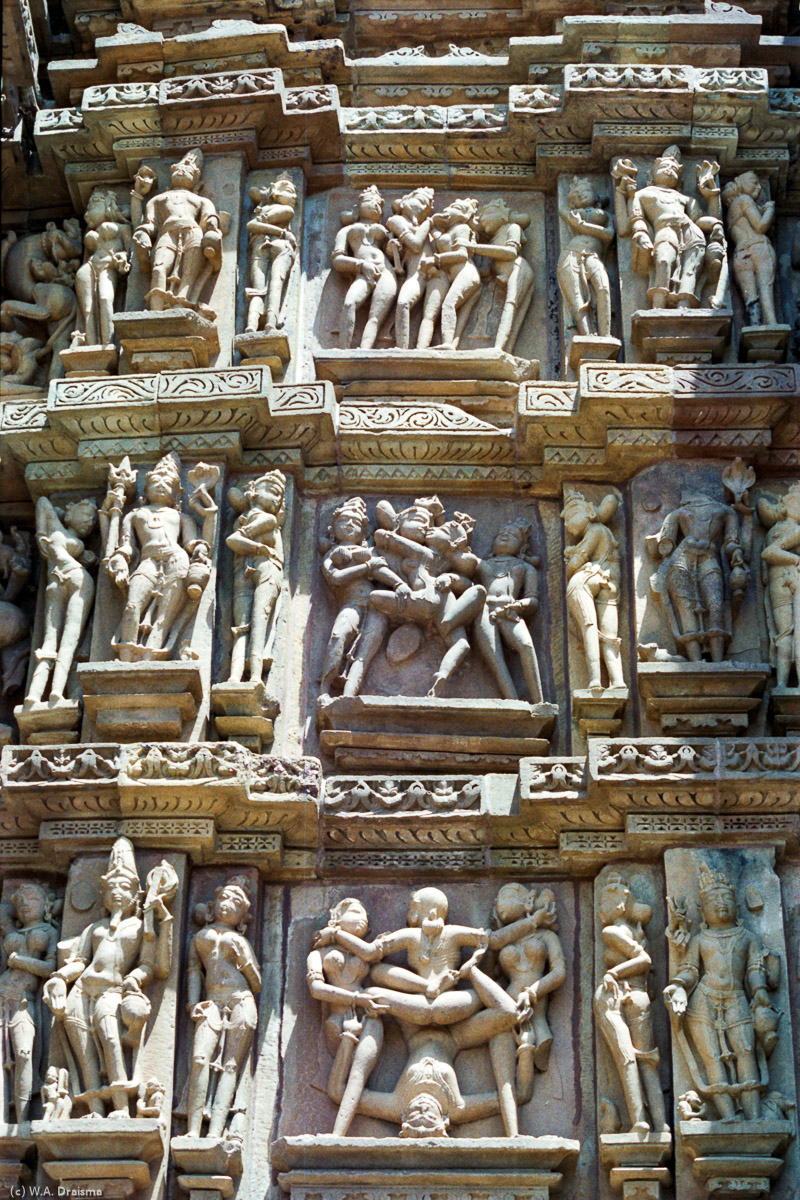 Kandariya Mahadeva Temple, Khajuraho