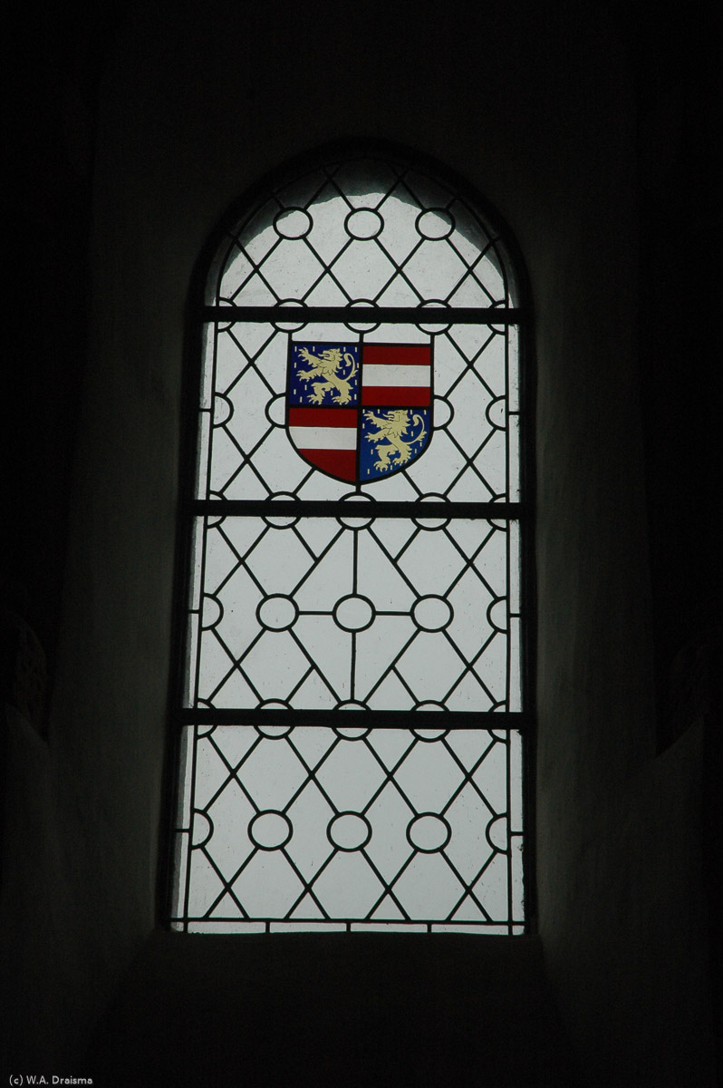 One of the windows in the Chapel carries the Coat of arms of the House Nassau-Vianden.