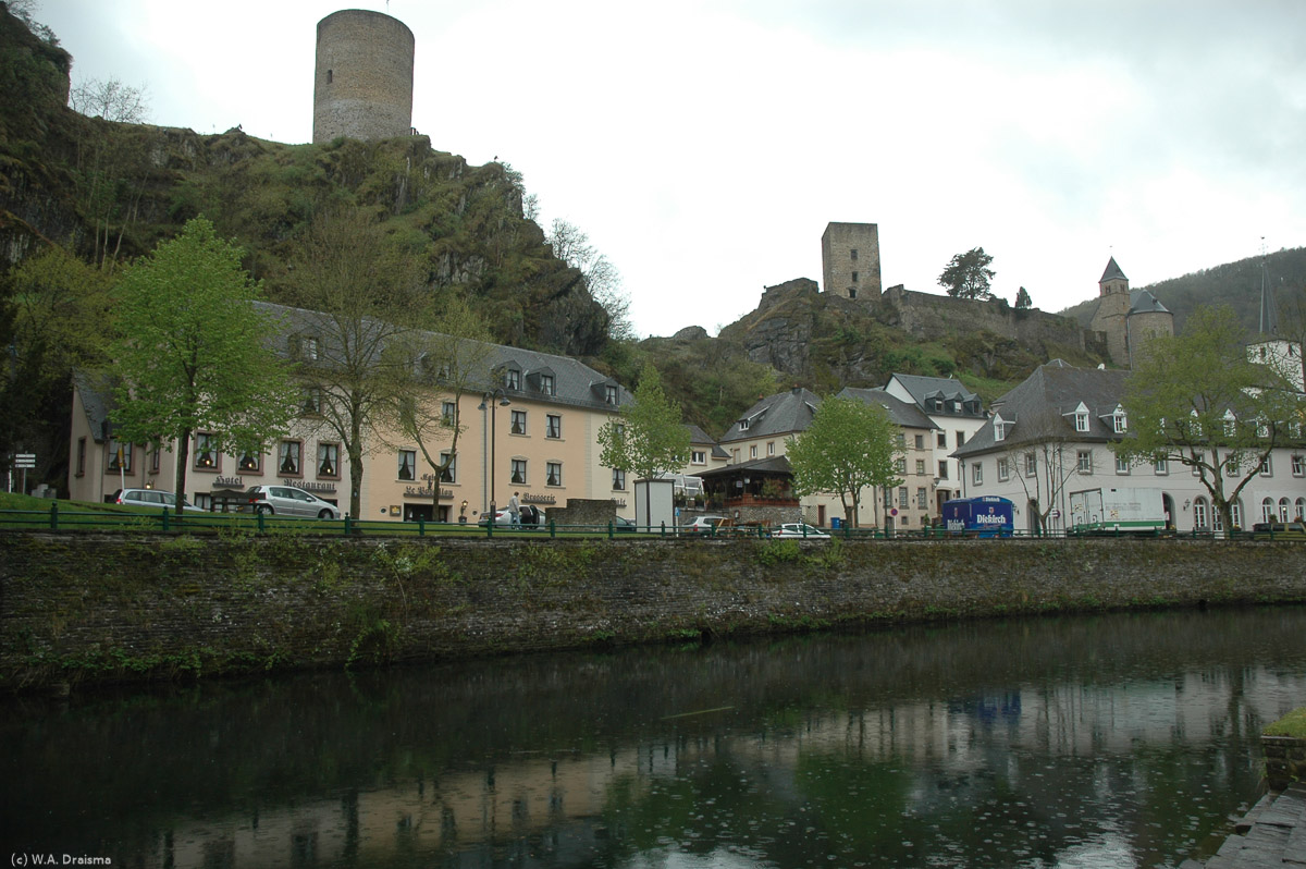 The next day we visit Esch-sur-Sûre, a tiny village in north-western Luxembourg situated on a spur of land within a sharp meander of the river Sûre.