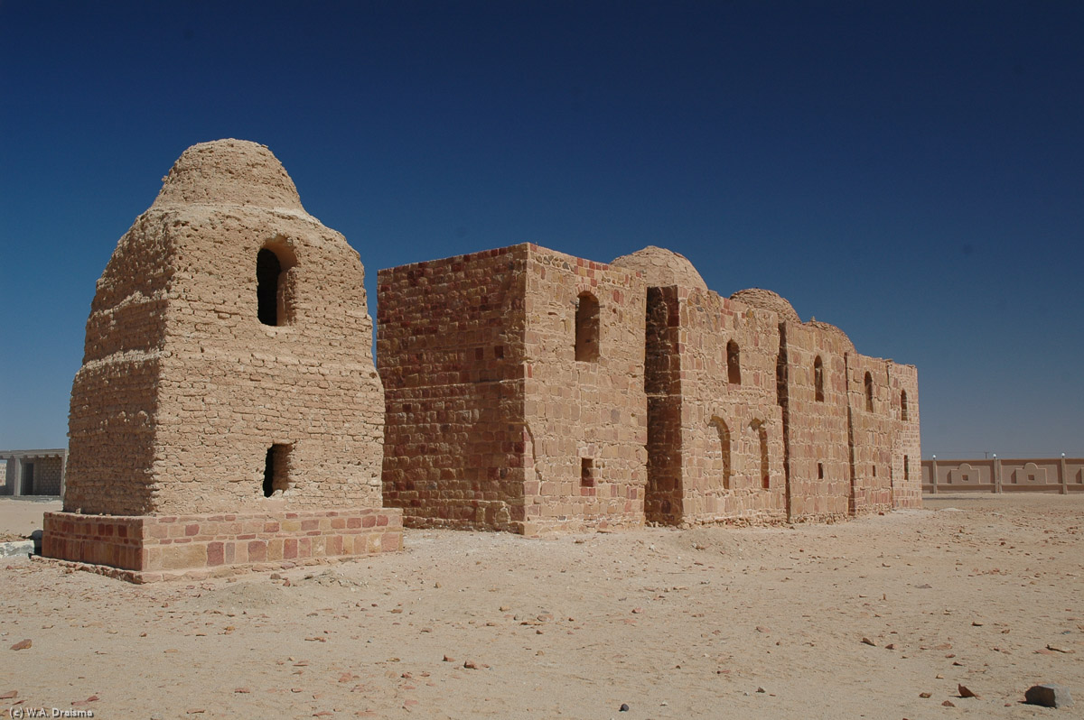 Zueila, or Balad ash-Shareef as it was called in the old days which means Town of Chiefs, was a rendezvous point for caravans. It already had a cathedral, mosque, bath and markets in the 11th century. Its main attraction is a set of seven tombs, known as As-Sahaba.