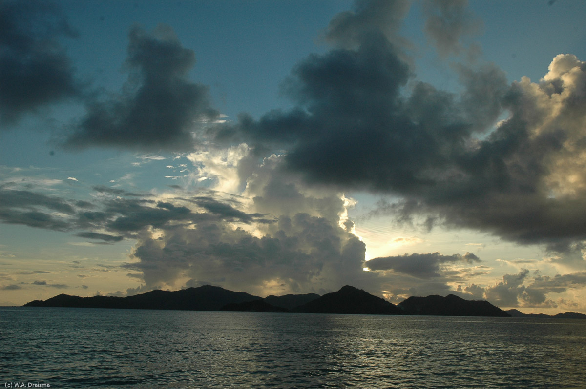 The 5 kilometre crossing from La Digue to Praslin takes half an hour.