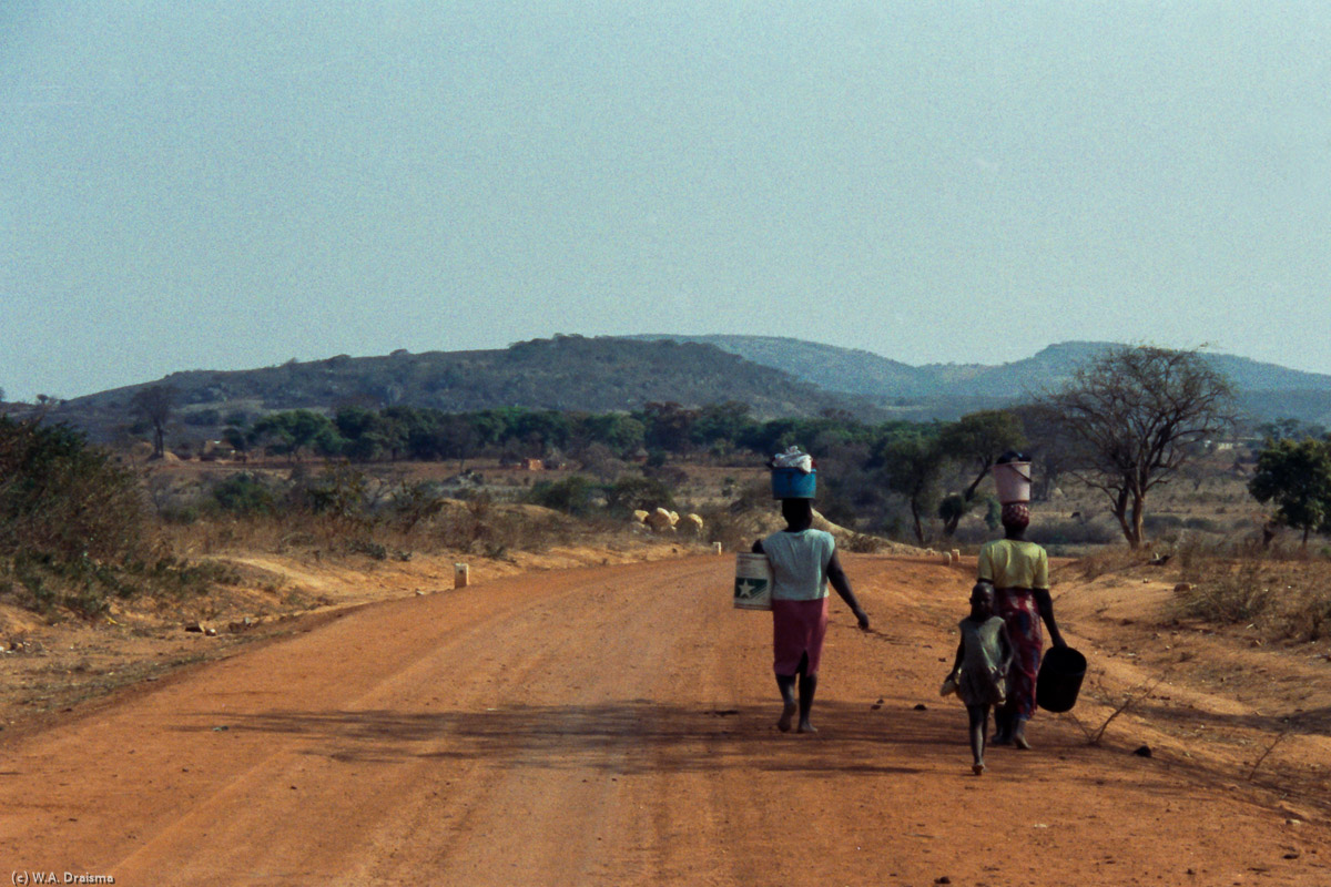 From Mutare we travel over gravel roads towards Masvingo for a visit to the Great Zimbabwe ruins, a ruined city that was the capital of the Kingdom of Zimbabwe during the country's Late Iron Age.