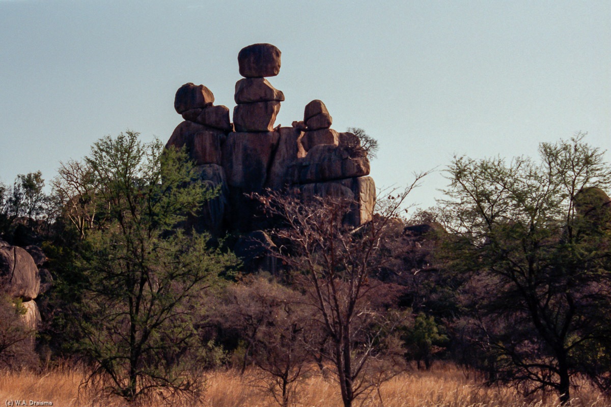 The next day we visit Matobo National Park, famous for its randomly heaped boulders which have evolved in various forms over millions of years of weathering. The most impressive formation is known as the Mother and Child Rock.